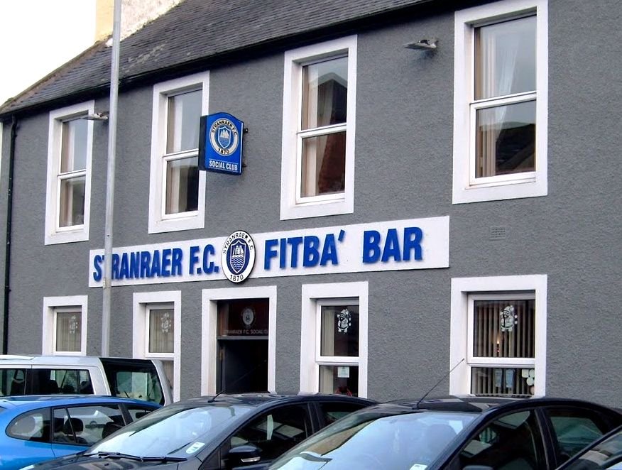 Job opportunity at Fitba’ Bar