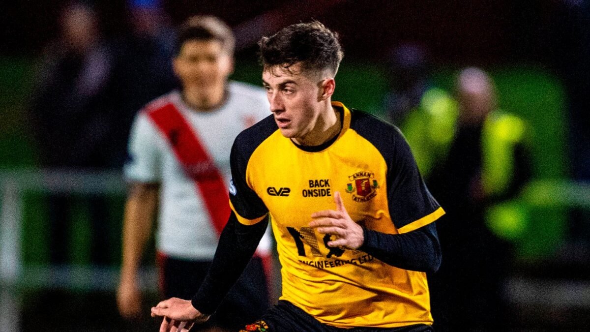 Read more about the article Blues snap up Hunter from Spartans
