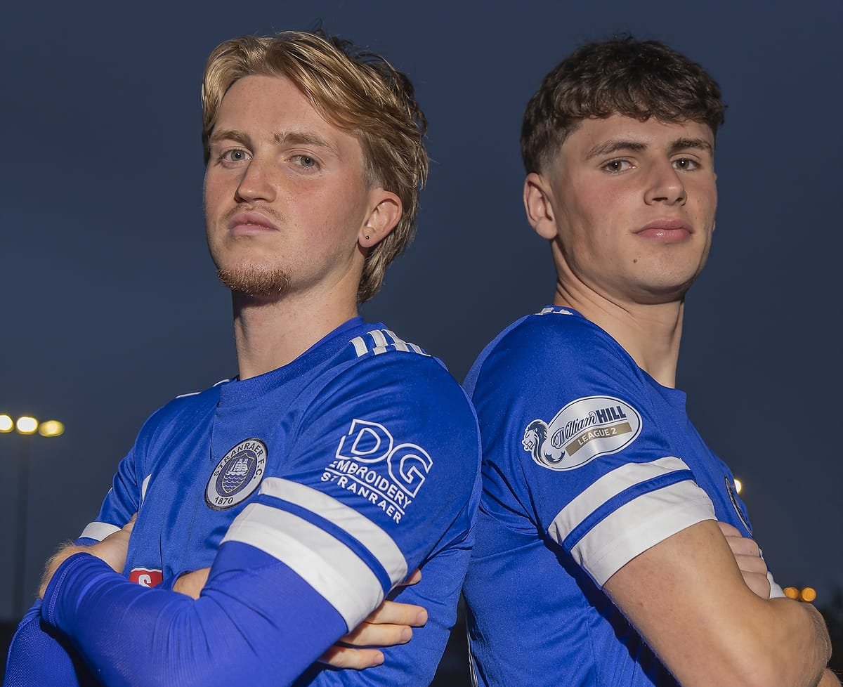 You are currently viewing Blues add Hearts duo